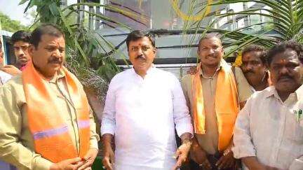 నారాయణ్​ఖేడ్: నారాయణఖేడ్ ఆర్టీసీకి నూతనంగా 10 బస్సులు తీసుకువస్తాం: నారాయణఖేడ్లో ఎమ్మెల్యే సంజీవరెడ్డి