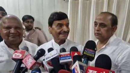 गोंडा: शिवपाल यादव ने बीजेपी सरकार पर साधा निशाना, कहा- सरकार को 500 साल पुराना बहराइच मेला पर रोक नहीं लगनी चाहिए थी