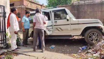 जलेसर: शौच क्रिया करने गए गांव बलजीतपुर निवासी 17 वर्षीय किशोर की करंट की चपेट में आने से हुई मौत, परिजनों में है शोक का माहौल