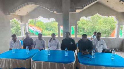 লাভপুর: বিধানসভা ভোটের আগে মীরবাঁধ গ্রামে আয়োজিত তৃণমূলের সাংগঠনিক আলোচনা সভা, উপস্থিত জেলা সহ-সভাপতি সহ অন্যান্যরা