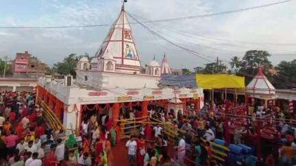 सिंहेश्वर मंदिर के पुजारी सह न्यास समिति के सदस्य का बोर्ड कार्यालय में शराब पीते हुए वीडियो ओर फोटो हुआ वायरल जांच में