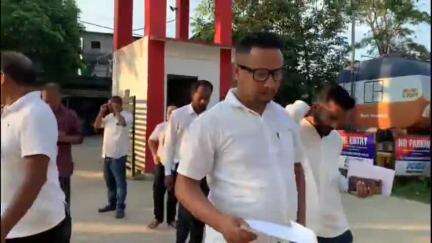 শিৱসাগৰ: আহোম জনগোষ্ঠীক লৈ কটু মন্তব্য কৰা শুকুৰ আলিৰ বিৰুদ্ধে শিৱসাগৰ সদৰ থানাত এজাহাৰ দাখিল সদৌ তাই আহোম ছাত্ৰ সন্থাৰ