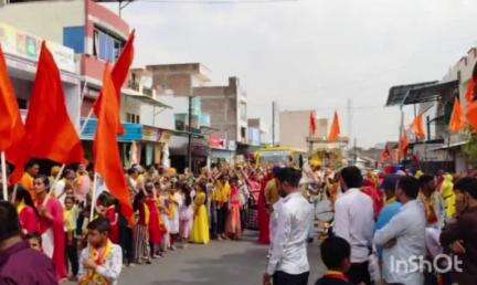 पेटलावद: रायपुरिया में श्रीमद् भागवत कथा का हुआ शुभारंभ, निकाली गई विशाल कलश यात्रा