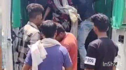 बिधूना: रूरूगंज में तेज रफ़्तार ऑटो पलटा, पांच लोग घायल हुए, सामुदायिक स्वास्थ्य केंद्र में कराया भर्ती