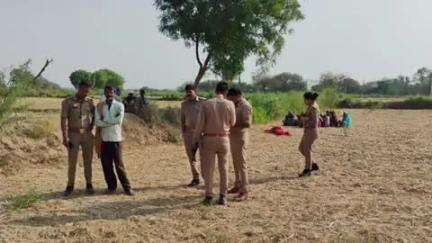 डेरापुर: फरीदपुर निटर्रा गांव के बाहर संदिग्ध परिस्थितियों में महिला का शव मिला, परिजनों में मचा कोहराम, जांच में जुटी पुलिस