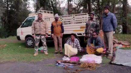 உதகமண்டலம்: ஊட்டி கல்லகொரை கிராம பகுதியில்  காட்டெருமையை சுட்டு கொன்ற இருவர் கைதால் பரபரப்பு 

 உதகை தெற்கு வனச்சரகம் கல்லகொரை கிராமம் கேரட்கழுவும் இ