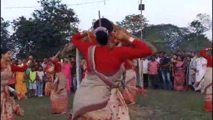 বিশ্বনাথ: মঘাই ওজা বাকৰিত ৬৩ সংখ্যক সদৌ অসম ভিত্তিত মুকলি বিহু প্ৰতিযোগিতা, বিধায়ক প্ৰমোদ বৰঠাকুৰ অংশগ্ৰহণ