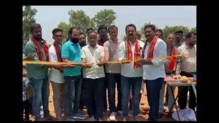 కామారెడ్డి: ఎంసీఏ క్రికెట్ అకాడమీ ఆధ్వర్యంలో సమ్మర్ క్యాంప్ ప్రారంభం క్రికెట్ కోచింగ్ కోసం నాలుగు రకాల పిచ్ లు తయారు