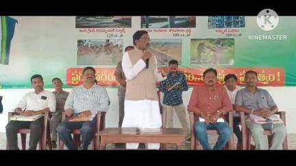 చెన్నూరు: ఇందిరమ్మ ఇండ్ల కమిటీపై రివ్యూ మీటింగ్ నిర్వహించిన ఎమ్మెల్యే వివేక్ వెంకటస్వామి
