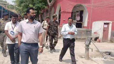गोपालगंज: शहर के वीएम स्कूल सहित अन्य परीक्षा केंद्रों पर नीट की परीक्षा आयोजित, डीएम ने किया निरीक्षण