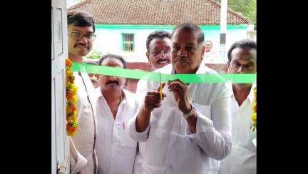 మోదుమూడిలో మినుము కొనుగోలు కేంద్రం ప్రారంభించిన ఎమ్మెల్యే మండలి బుద్ధప్రసాద్