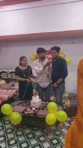 happy birthday friends, AAP ko bahut bahut badhai
