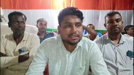 শিলচর: শিলচরে ভোটারদের ধন্যবাদ জানালেন পঞ্চায়েত নির্বাচনে জেলাপরিষদ আসনে কংগ্রেস প্রার্থী