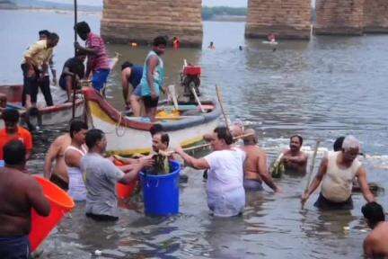 రాజమండ్రి సిటీ: గోదావరి నది జలాలను కలుషితం కాకుండా ప్రతి ఒక్కరూ కాపాడుకోవాలి  : మాజీ ఎమ్మెల్యే రౌతు సూర్యప్రకాశరావు