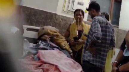 बेतिया: पिपरा चौक के पास सड़क दुर्घटना में बाइक चालक गंभीर रूप से घायल, जीएमसीएच में भर्ती, उपचार जारी
