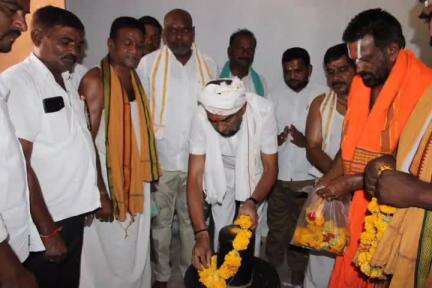 కోరుట్ల: ఇబ్రహీంపట్నం వేములకుర్తిలో శివాలయ జాతర మహోత్సవంలో పాల్గొన్న కాంగ్రెస్ కోరుట్ల నియోజకవర్గ ఇన్చార్జి జువ్వాడి నర్సింగరావు