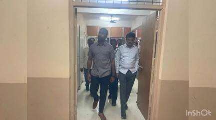 జగిత్యాల: జిల్లాలో జరుగుతున్న నీట్ పరీక్ష కేంద్రాలను
పరిశీలించిన జిల్లా కలెక్టర్ బి.సత్య ప్రసాద్