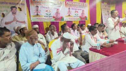 মানকাচৰ: মানকাচৰ সমষ্টিৰ দক্ষিণ শালমাৰা জিলা পৰিষদৰ অন্তৰ্গত খোপাতীয়াত কংগ্ৰেছ দলৰ বিশাল ৰাজনৈতিক জনসভা