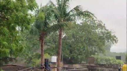 పిడుగుపాటుకు ఇద్ద‌రు దుర్మ‌ర‌ణం
- నాయుడుపేట‌, ఓజిలిలో బీభ‌త్సం సృష్టించిన వ‌ర్షం