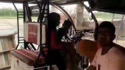 बिसवां: रेउसा क्षेत्र के मरूबेहड में बैट्री ऑटो रिक्शा चार्ज करते समय करंट की चपेट में आकर महिला हुई घायल