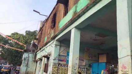 କୋରାପୁଟ ସହର: କୋରାପୁଟ ବସଷ୍ଟାଣ୍ଡରୁ ଖସିଲା କାନ୍ଥ ଖଣ୍ଡ, ଅଳ୍ପକେ ବର୍ତିଲେ ଯାତ୍ରୀ ଫାଟିଲା ପାଣି ଟାଙ୍କିର ପାଇପ୍