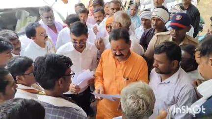 राळेगाव: राळेगाव शहरातील विश्रामगृह येथे आदिवासी विकास मंत्री अशोक उईके यांनी जाणून घेतल्या नागरिकांच्या समस्या