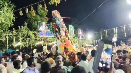 திருப்பத்தூர்: குளங்கரை காத்த கூத்த அய்யனார் கோயிலில் புரவி எடுப்பு விழா!