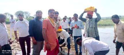 नरवर: नरवर नारायणपुर में सिंध नदी के पुल के पास हनुमानजी मंदिर पर श्रीमद्भागवत कथा के लिए आज कलश यात्रा निकाली गई