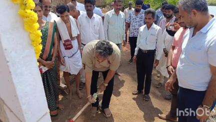 ಅಂಕೋಲ: ಬೊಬ್ರುವಾಡದ ಬೇಳಾ ಬಂದರ್ ಹಳ್ಳಕ್ಕೆ ಖಾರ್ಲೆಂಡ ನಿರ್ಮಾಣ ಕಾಮಗಾರಿಗೆ ಶಾಸಕ ಸತೀಶ್ ಸೈಲ್ ಭೂಮಿ ಪೂಜೆ