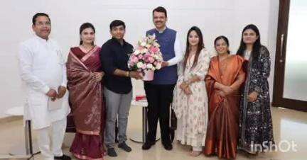 औसा: आमदार अभिमन्यू पवार यांच्या मुलीचा २४ मे रोजी विवाह, मुख्यमंत्री देवेंद्र फडणवीस यांना मुंबईत निवासस्थानी दिले निमंत्रण