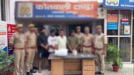 टांडा: थाना टांडा क्षेत्र से पुलिस ने चोरी के अभियोग का किया खुलासा, चार आरोपी चोरी किए गए माल के साथ गिरफ्तार