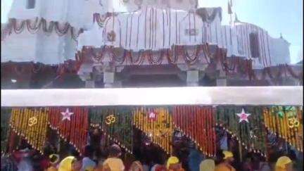कांगड़ा: माता बज्रेश्वरी मंदिर कांगडा में 2 हजार श्रद्धालु नतमस्तक