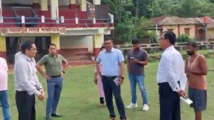 অমরপুর: অমরপুর চন্ডিবাড়ি ময়দানে আয়োজিত বৈশাখী মেলার প্রস্তুতি খতিয়ে দেখেন গোমতী জেলাশাসক তড়িৎ কান্তি চাকমা সরজমিনে