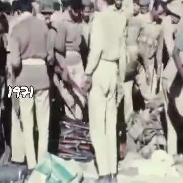 बड़ी मुस्किल से विडियो ढूढ़ क्र लाया हूँ ..
 1971 की लड़ाई पाकिस्तान