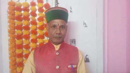 मंडी: कांग्रेस नेता एनके पंडित ने सोमवार को जोनल अस्पताल मंडी के हालात पर उठाए सवाल, कहा- मरीजों की व्यवस्था राम भरोसे