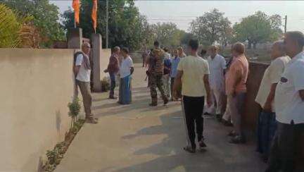 बिश्रामपुर: तोलरा गांव में चोरों ने 4 घरों में चोरी की, पुलिस जांच में जुटी