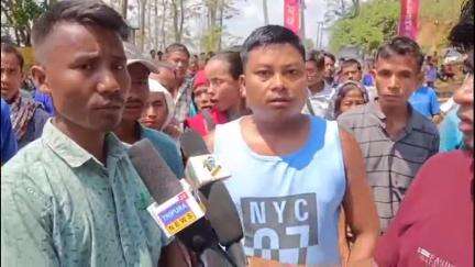লংথরাই ভ্যালি: রাস্তা মেরামতি, পানীয় জল ও বিদ্যুতের দাবিতে ছাওমনু-মনু সড়ক অবরোধ করল স্থানীয়রা #jansamasya