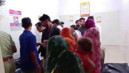 सीएम योगी ने ललितपुर में टीला धसने से हुए हादसे का लिया संज्ञान