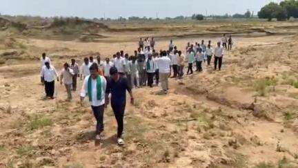 జగ్గయ్యపేట: మునేటి కాల్వవ వద్ద వైసీపీ నేతలు నిరసన