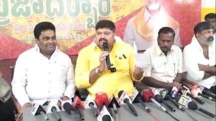 కట్ట మంచి చెరువు లో నిబంధనల ప్రకారమే మట్టిని తొలగిస్తున్నారు ఎమ్మెల్యే గురజాల జగన్మోహన్