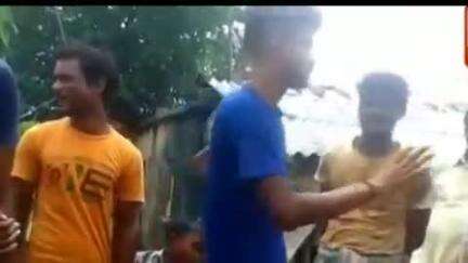 चाकुलिया: ठाकुर बारी में पीसीसी पथ निर्माण कार्य में अनियमितता का मामला आया सामने ग्रामीणों ने किया विरोध प्रदर्शन