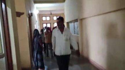 आरोन , नगर पालिका आरोन वार्ड नंबर 09 टावर बाली गली में पानी की समस्या को लेकर महिलाओं ने किया प्रदर्शन