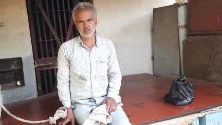 बलिया: बलिया अनुमंडल व्यवहार न्यायालय में पूर्व से दर्ज मारपीट समेत अन्य मामले में एक व्यक्ति ने किया आत्मसमर्पण