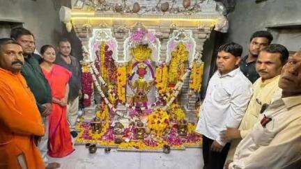 કઠલાલ: ભાજપ જિલ્લા અધ્યક્ષે ફાગવેલ ભાથીજી મહારાજના મંદિરે દર્શન કરી મુલાકાત લીધી