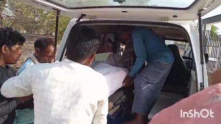 गुरूर: ग्राम बालोदगहन में सड़क हादसे के बाद शाम को हुआ पीएम, फरसगांव (कोंडागांव) से पहुंचे परिजन