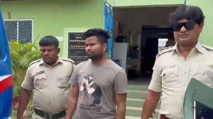 রানাঘাট ১: IPL ক্রিকেটে অনলাইন বেটিং চক্রের এক পান্ডা টাকশালী থেকে গ্রেফতার, পুলিশ হেফাজতে পাঠালো আদালত