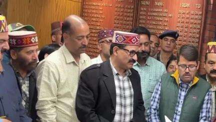 कुल्लू: डीसी मैडम कुल्लू में रह रहे पाकिस्तानी नागरिकों को भी जल्द यहां से पाकिस्तान भेजा जाए: पूर्व मंत्री गोविंद सिंह ठाकुर