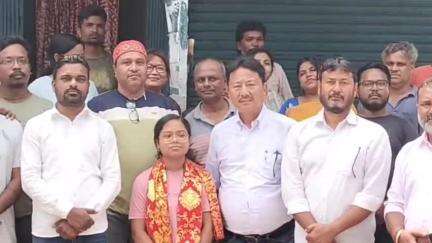 কালচিনি: মাধ্যমিকে কালচিনি ব্লকে শীর্ষস্থান অর্জন করল প্রাচী দেবনাথ, সংবর্ধনা প্রদান তৃণমূল নেতৃত্বের