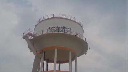 जसवंतनगर: जलजीवन मिशन की पोल खोलतीं धरवार में पानी की टँकी बनी सफेद हाथी, ग्रामीणों को नहीं मिल रहा एक बूंद भी पानी #jansamasya