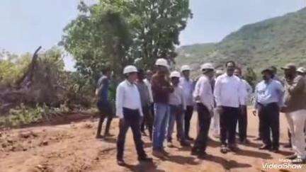 కుంటినవలస లో గిరిజన విశ్వవిద్యాలయం పనులను పరిశీలించిన ఎస్టీ కమిటీ రాష్ట్ర చైర్మన్ డివిజి శంకర్రావు